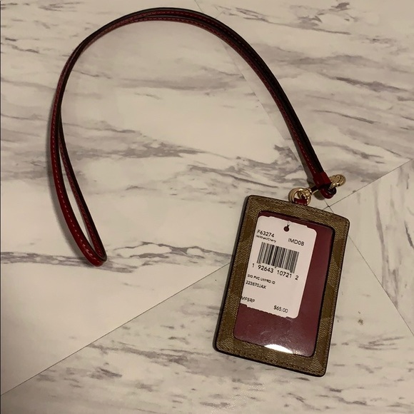 Coach - Picture 2 of 4